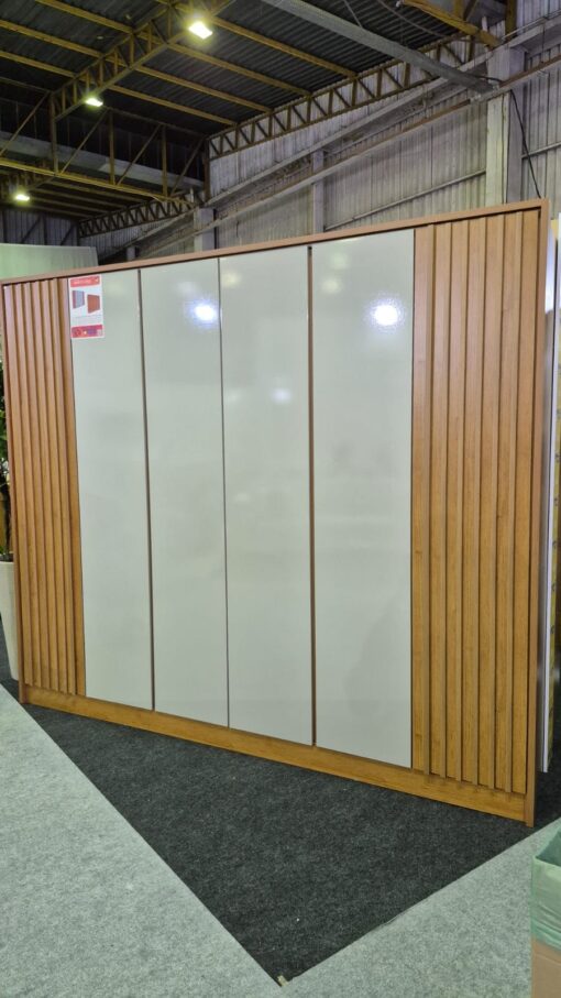 GUARDA-ROUPA 6 PORTAS BARCELONA/MONTSERRAT RIPADO 2,75 M – TCIL