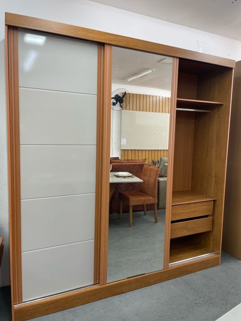 GUARDA-ROUPA 3 PORTAS CAPRI 2,21 M – BIANCHI