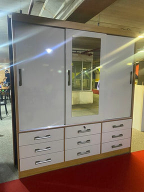 GUARDA-ROUPA MERIDIAN 3 PORTAS  – D’DORO MÓVEIS