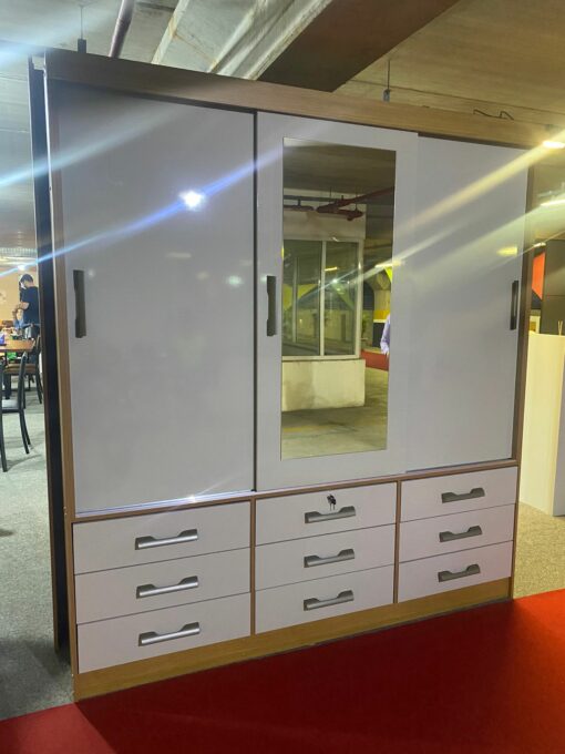 GUARDA-ROUPA MERIDIAN 3 PORTAS  – D’DORO MÓVEIS